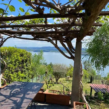 Holiday home Sciareia - House With Stunning Lake View And Garden